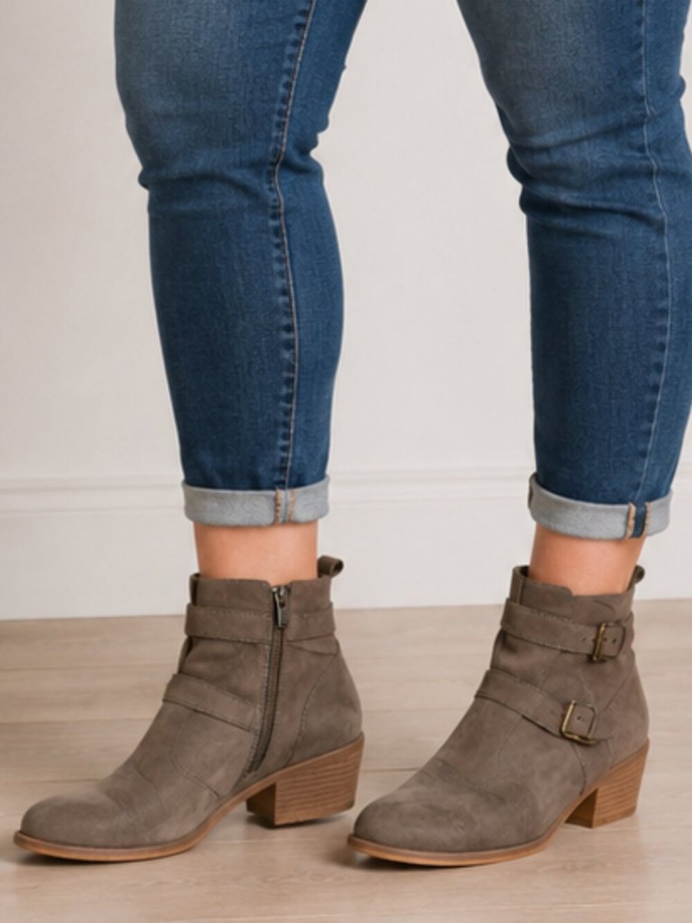 Susina Veronica Leather Ankle Booties